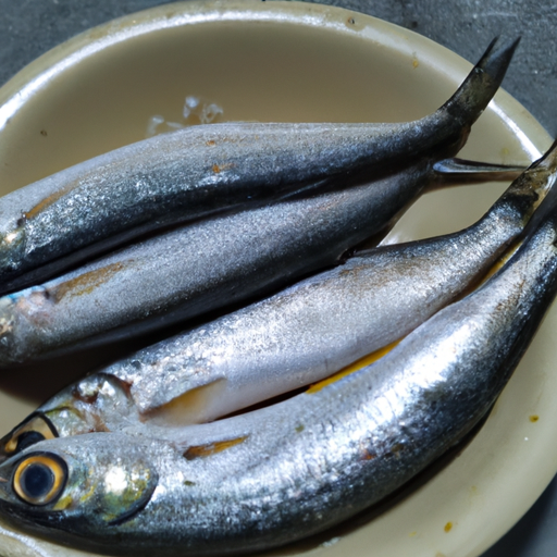 bandeng segar khas juwana, baru dipanen dan kemudian dibelah untuk dicabut durinya oleh nelayan